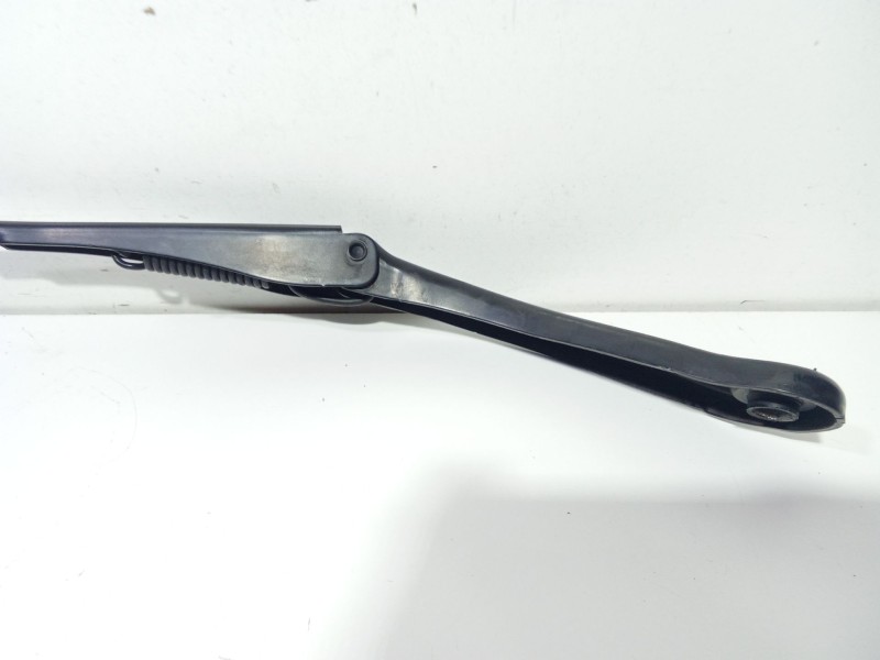 Recambio de brazo limpia delantero derecho para bmw 3 (f30, f80) 318 d referencia OEM IAM 000026577B  
