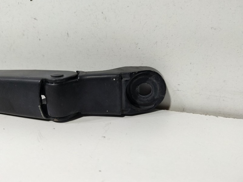 Recambio de brazo limpia delantero derecho para peugeot 306 (7b, n3, n5) 1.9 sld referencia OEM IAM 4213 Bosch  