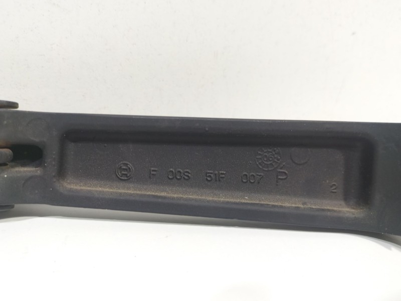 Recambio de brazo limpia delantero derecho para kia sportage ii (je_, km_) 2.0 i 16v referencia OEM IAM F00S51F006  