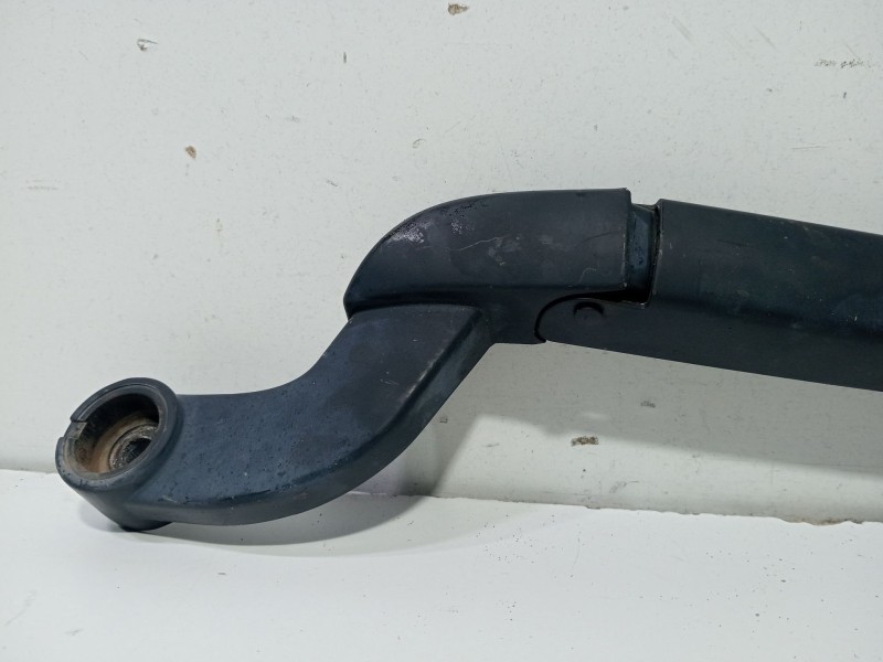 Recambio de brazo limpia delantero derecho para land rover discovery iv (l319) 3.0 sdv6 4x4 referencia OEM IAM LR038120  