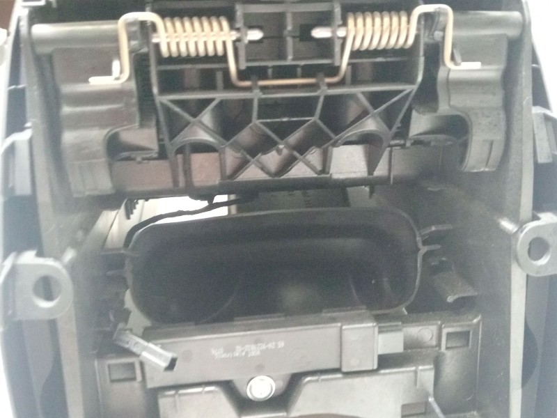 Recambio de consola central para bmw 3 (f30, f80) 318 d referencia OEM IAM 51169360528  