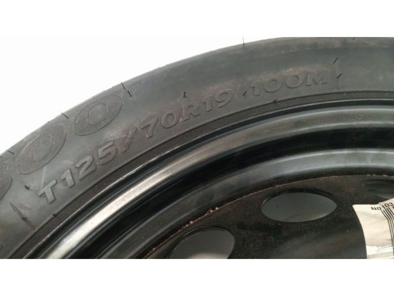 Recambio de cubre rueda de repuesto para audi a5 (8t3) 2.0 tdi referencia OEM IAM 8K0601027  