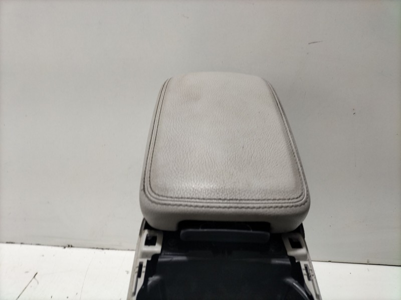 Recambio de consola central para mercedes-benz clase b sports tourer (w246, w242) b 180 cdi (246.200) referencia OEM IAM A246680