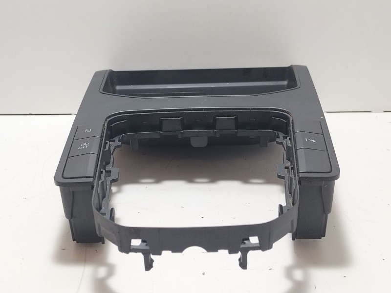 Recambio de consola central para seat ibiza v (kj1, kjg) 1.0 mpi referencia OEM IAM 6F0863283  