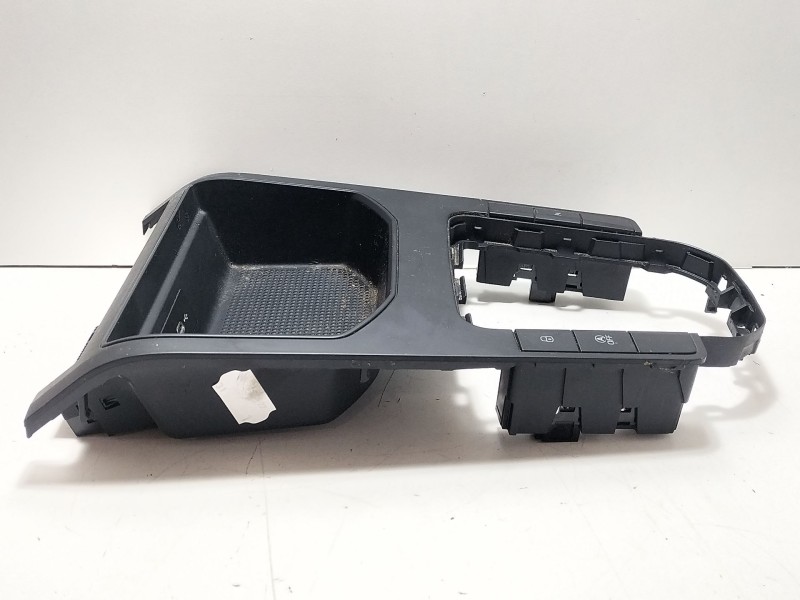 Recambio de consola central para seat ibiza v (kj1, kjg) 1.0 mpi referencia OEM IAM 6F0863283  