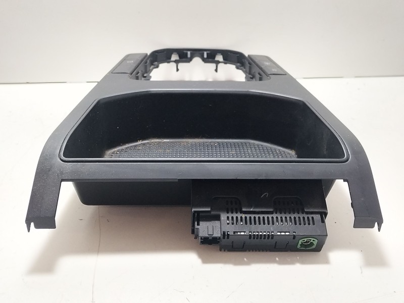 Recambio de consola central para seat ibiza v (kj1, kjg) 1.0 mpi referencia OEM IAM 6F0863283  