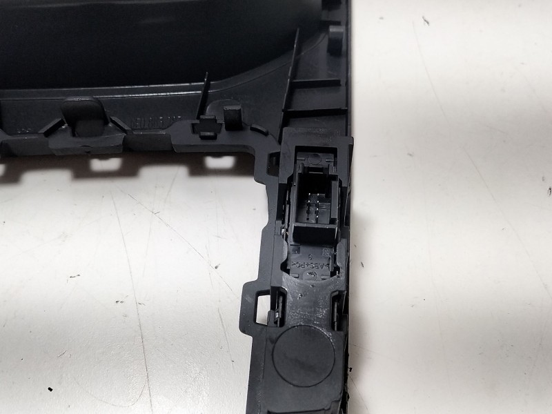 Recambio de consola central para seat ibiza v (kj1, kjg) 1.0 mpi referencia OEM IAM 6F0863283  