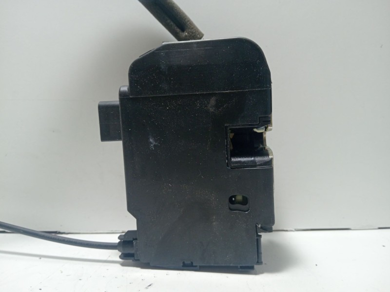 Recambio de cerradura puerta lateral derecha para iveco daily v autobús 50c15 referencia OEM IAM 5801556828  