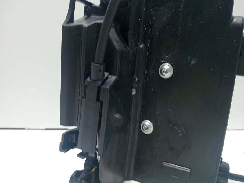 Recambio de cerradura puerta lateral derecha para iveco daily v autobús 50c15 referencia OEM IAM 5801556828  