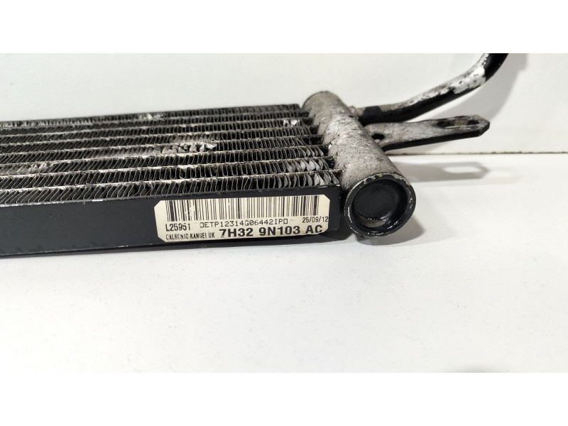 Recambio de radiador aceite para land rover discovery iv (l319) 3.0 sdv6 4x4 referencia OEM IAM 7H329N103AC  