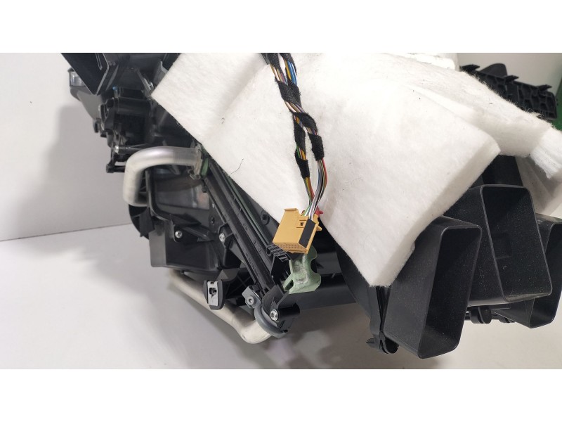 Recambio de mueble de calefaccion para seat leon st (5f8) 1.0 tsi referencia OEM IAM 5Q1816005AD  