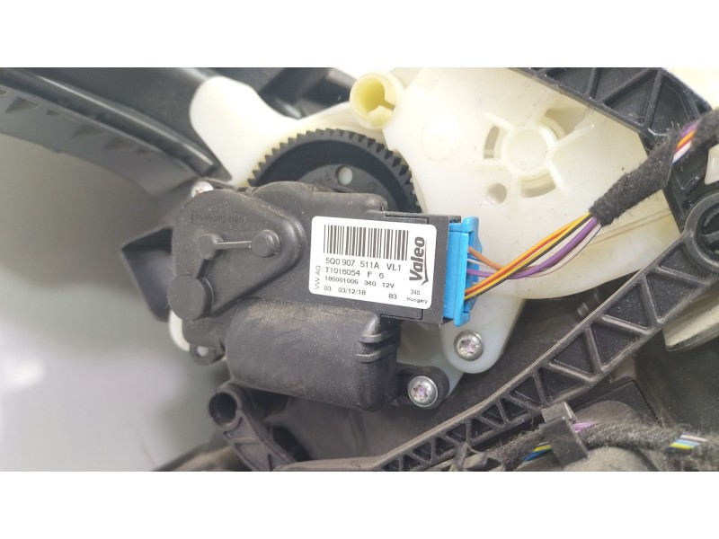 Recambio de mueble de calefaccion para seat leon st (5f8) 1.0 tsi referencia OEM IAM 5Q1816005AD  