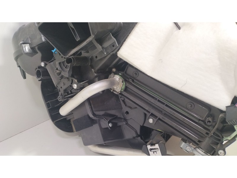 Recambio de mueble de calefaccion para seat leon st (5f8) 1.0 tsi referencia OEM IAM 5Q1816005AD  