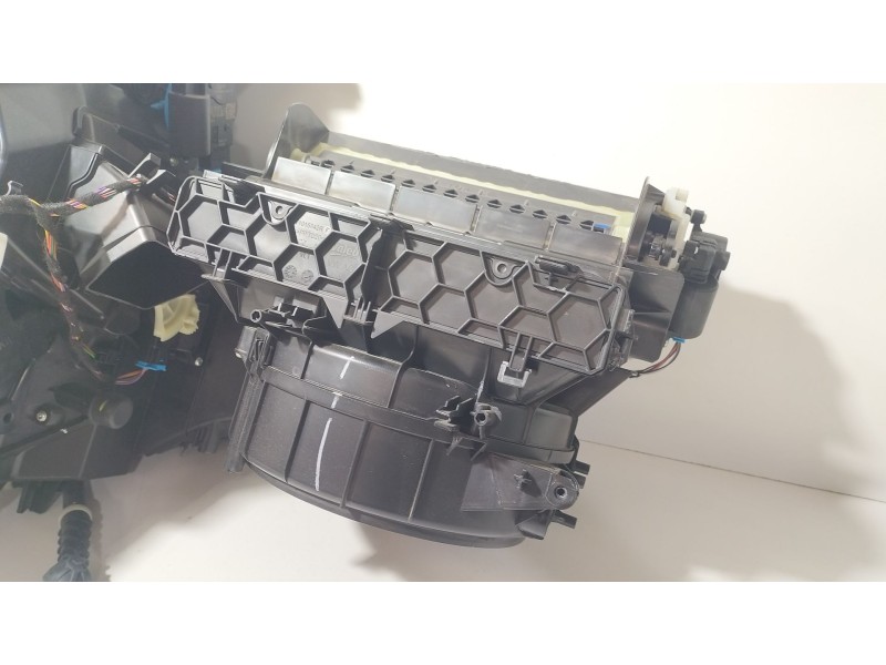 Recambio de mueble de calefaccion para seat leon st (5f8) 1.0 tsi referencia OEM IAM 5Q1816005AD  