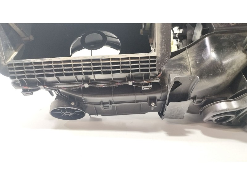 Recambio de mueble de calefaccion para seat leon st (5f8) 1.0 tsi referencia OEM IAM 5Q1816005AD  