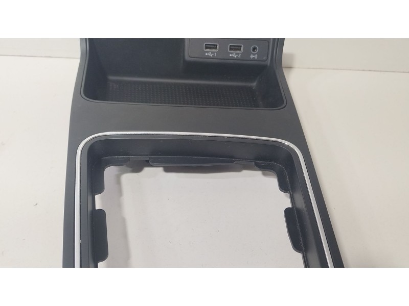Recambio de moldura para seat leon st (5f8) 1.0 tsi referencia OEM IAM 5F1863283D  