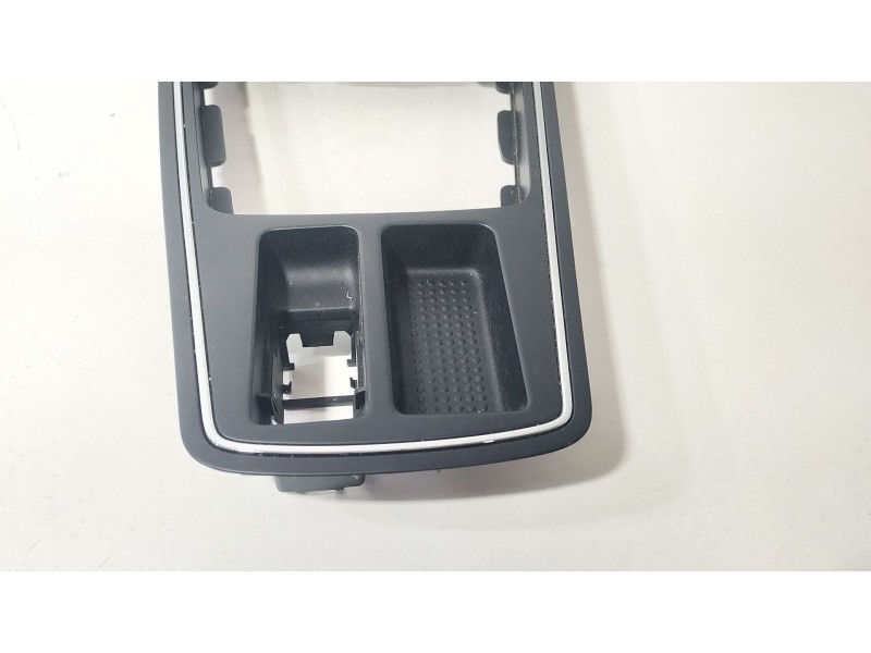 Recambio de moldura para seat leon st (5f8) 1.0 tsi referencia OEM IAM 5F1863283D  
