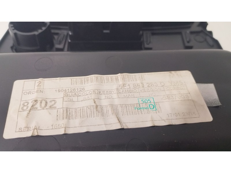 Recambio de moldura para seat leon st (5f8) 1.0 tsi referencia OEM IAM 5F1863283D  