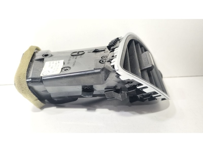 Recambio de rejilla aireadora para seat leon st (5f8) 1.0 tsi referencia OEM IAM 5F1820902  