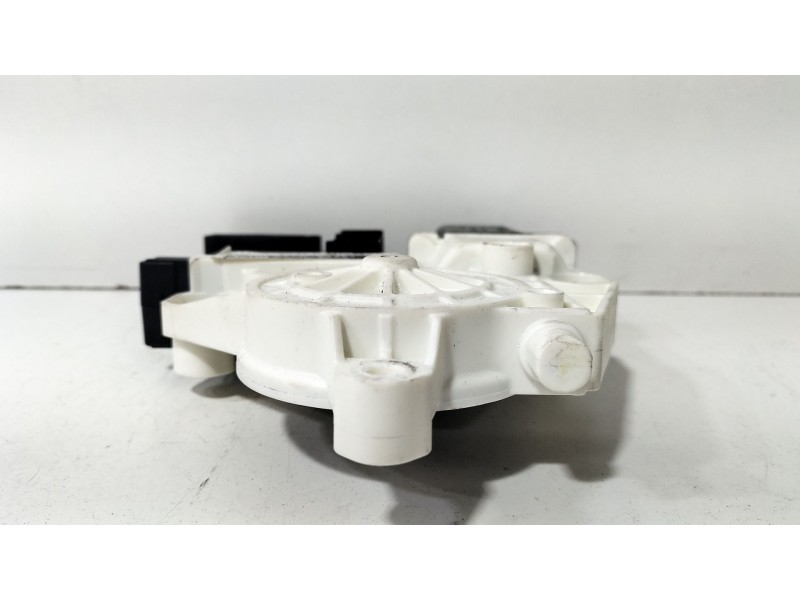 Recambio de motor elevalunas trasero derecho para audi a3 sportback (8p) 1.6 ambiente referencia OEM IAM 8P4959802B  