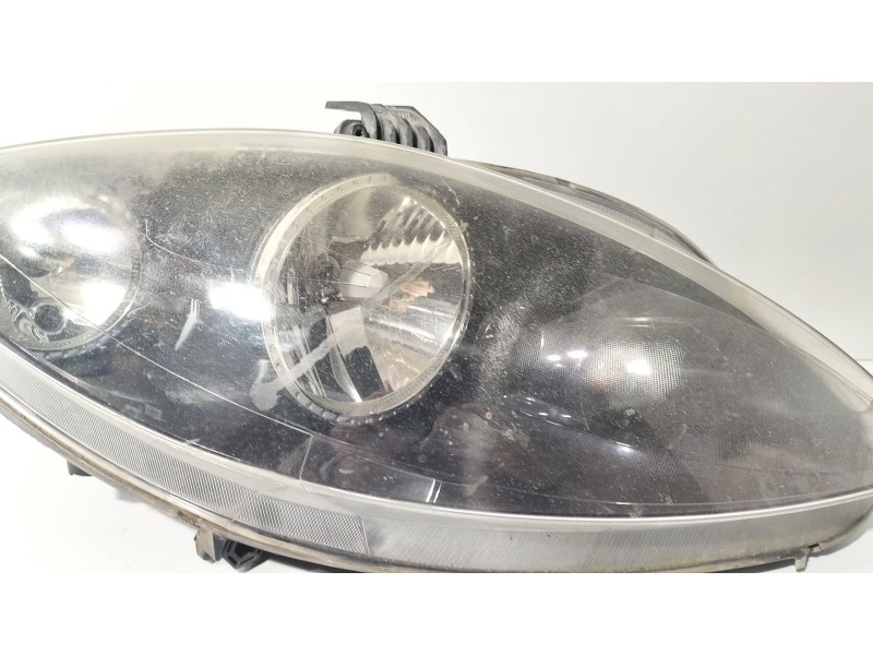 Recambio de faro derecho para seat leon (1p1) 2.0 tdi 16v referencia OEM IAM 5P1941006A  