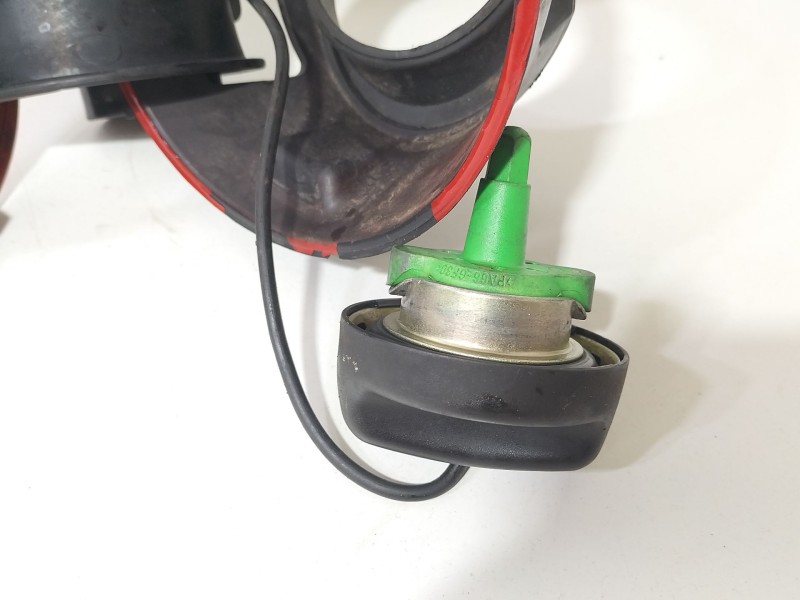 Recambio de tapa exterior combustible para mini mini (r50, r53) one referencia OEM IAM 7033498  