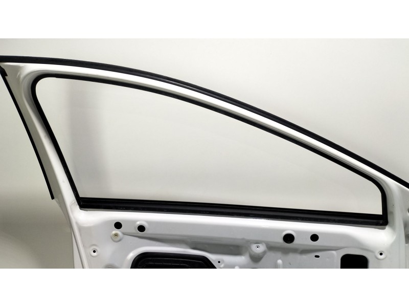 Recambio de puerta delantera izquierda para seat leon st (5f8) 1.0 tsi referencia OEM IAM 5F4831055A  