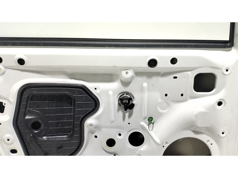 Recambio de puerta delantera izquierda para seat leon st (5f8) 1.0 tsi referencia OEM IAM 5F4831055A  