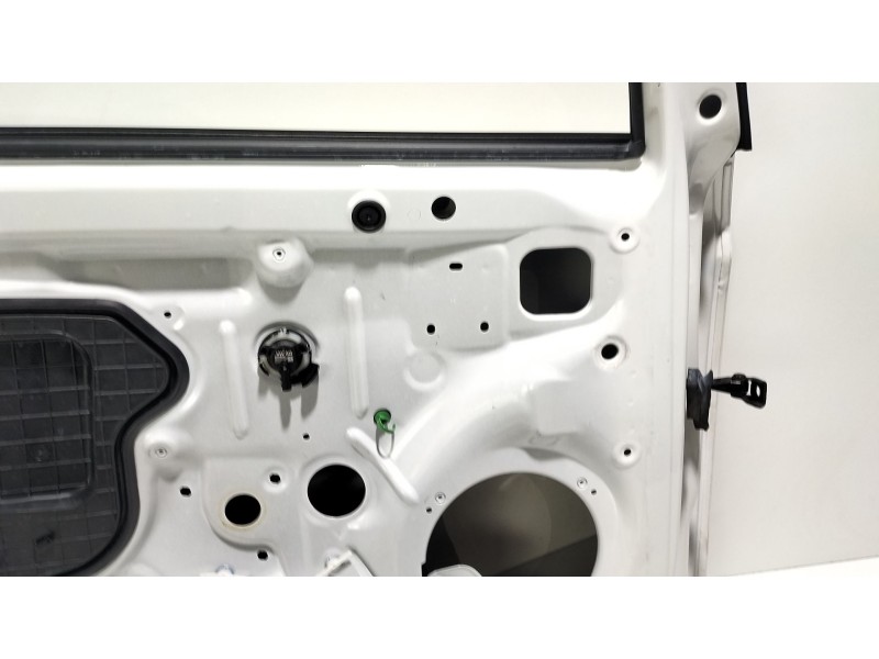 Recambio de puerta delantera izquierda para seat leon st (5f8) 1.0 tsi referencia OEM IAM 5F4831055A  