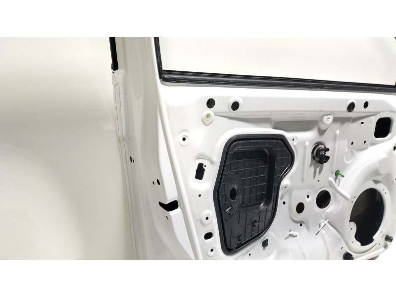 Recambio de puerta delantera izquierda para seat leon st (5f8) 1.0 tsi referencia OEM IAM 5F4831055A  