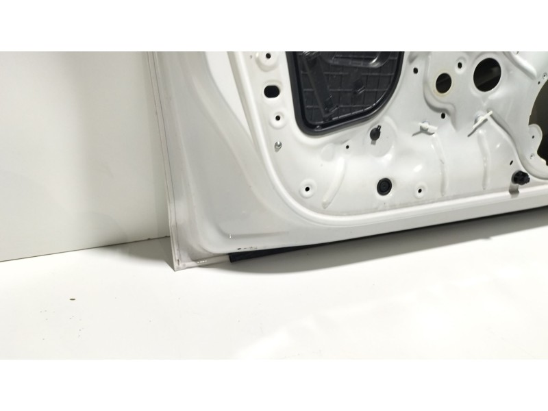 Recambio de puerta delantera izquierda para seat leon st (5f8) 1.0 tsi referencia OEM IAM 5F4831055A  