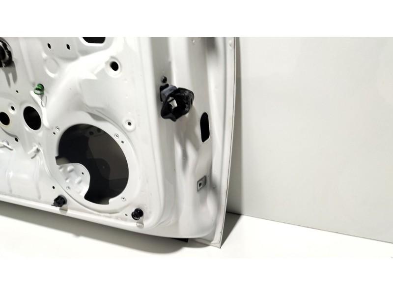 Recambio de puerta delantera izquierda para seat leon st (5f8) 1.0 tsi referencia OEM IAM 5F4831055A  