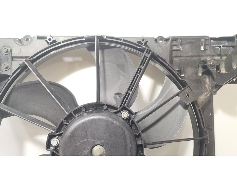 Recambio de electroventilador para dacia logan (ls_) 1.5 dci (ls0w) referencia OEM IAM 8200702960  