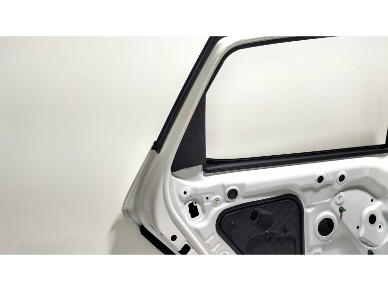 Recambio de puerta trasera izquierda para seat leon st (5f8) 1.0 tsi referencia OEM IAM 5F4833055  