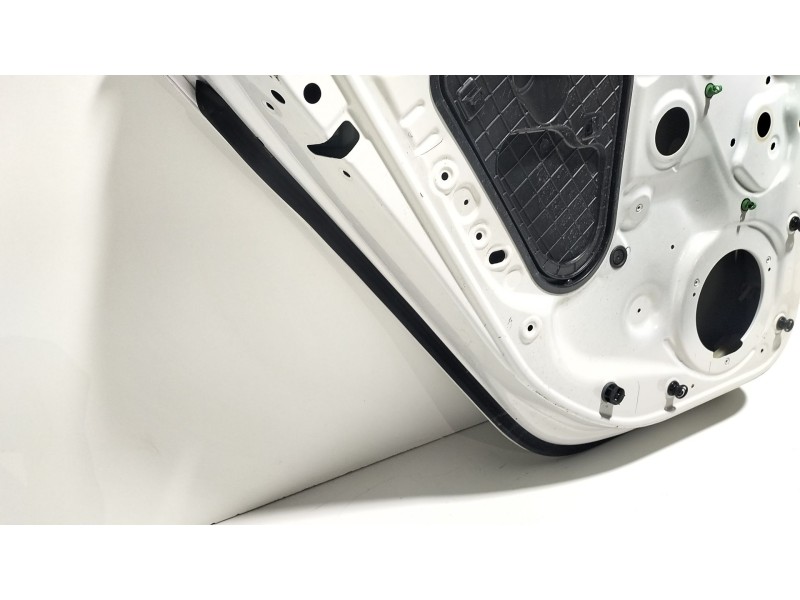 Recambio de puerta trasera izquierda para seat leon st (5f8) 1.0 tsi referencia OEM IAM 5F4833055  