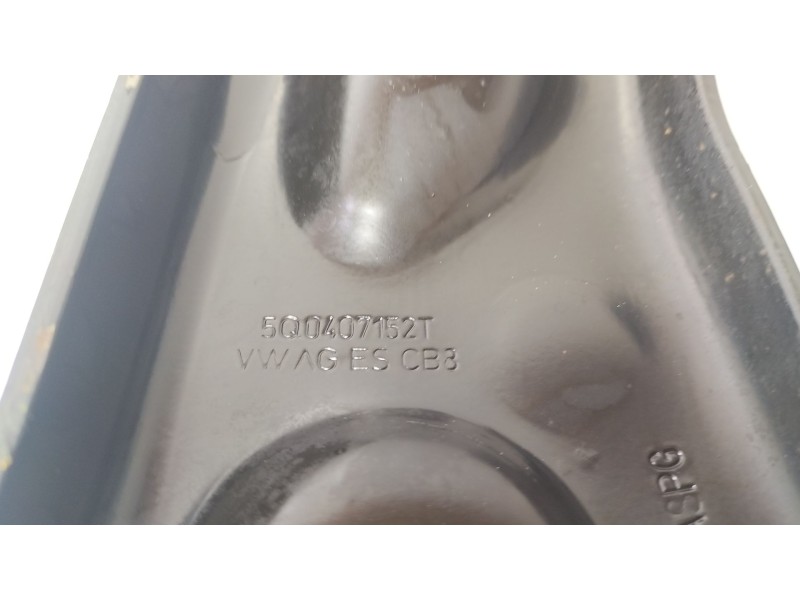 Recambio de brazo suspension inferior delantero derecho para seat leon st (5f8) 1.0 tsi referencia OEM IAM 5q0407152t  