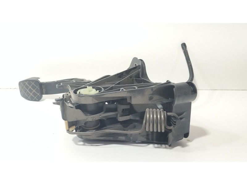 Recambio de pedal embrague para seat leon st (5f8) 1.0 tsi referencia OEM IAM 5Q1721059HE  