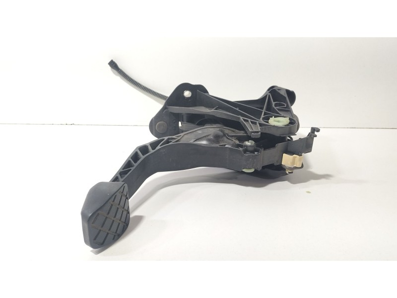 Recambio de pedal embrague para seat leon st (5f8) 1.0 tsi referencia OEM IAM 5Q1721059HE  