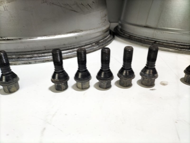 Recambio de juego llantas para bmw x5 (e53) 3.0d referencia OEM IAM 676193213  