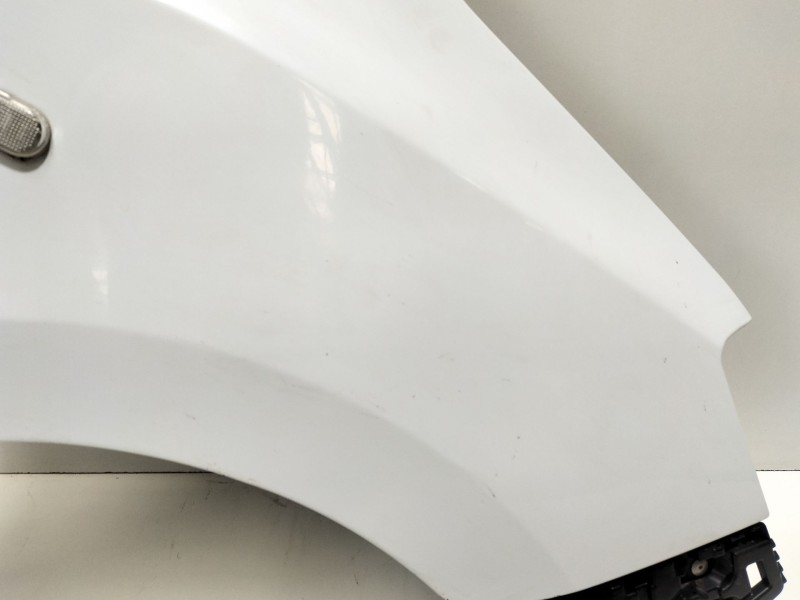 Recambio de aleta delantera derecha para dacia dokker furgoneta/monovolumen 1.5 dci 75 / blue dci 75 (fejw, feah) referencia OEM