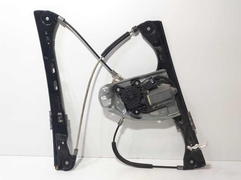 Recambio de elevalunas delantero izquierdo para mercedes-benz clase c (w203) berlina 2.2 cdi cat referencia OEM IAM A2037201746 