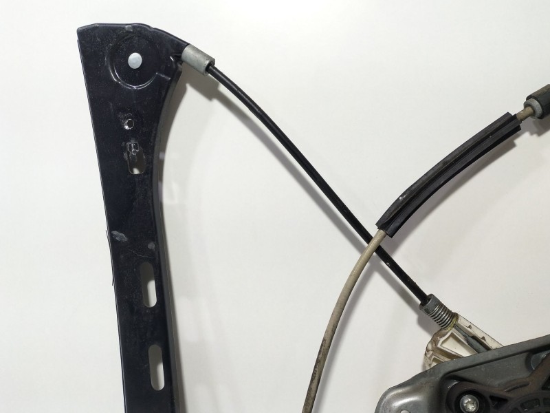 Recambio de elevalunas delantero izquierdo para mercedes-benz clase c (w203) berlina 2.2 cdi cat referencia OEM IAM A2037201746 