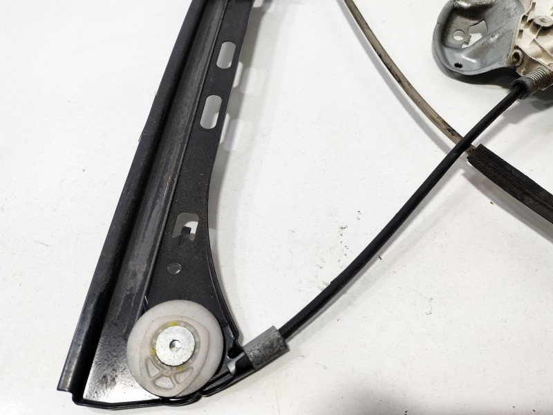 Recambio de elevalunas delantero izquierdo para mercedes-benz clase c (w203) berlina 2.2 cdi cat referencia OEM IAM A2037201746 