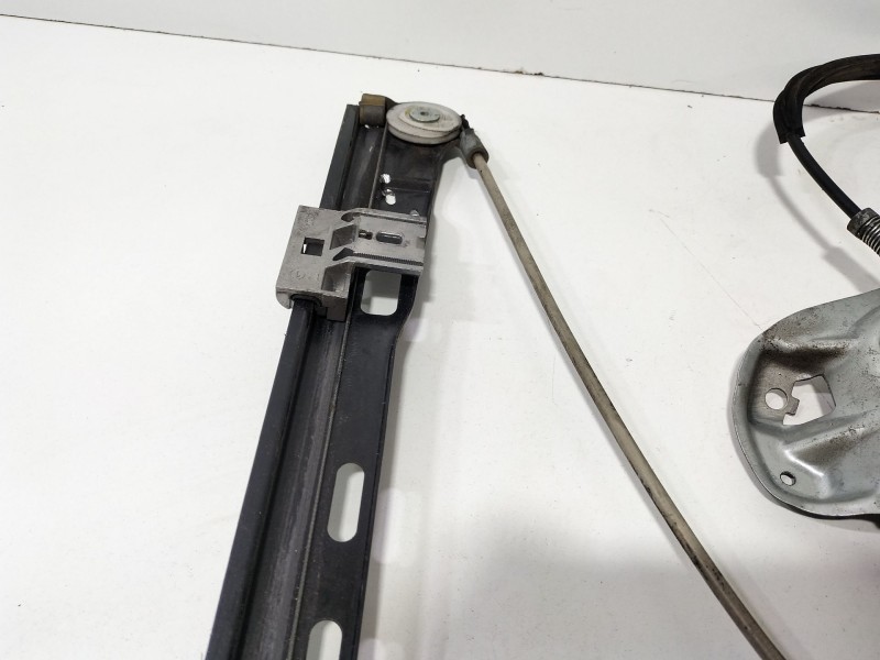 Recambio de elevalunas delantero izquierdo para mercedes-benz clase c (w203) berlina 2.2 cdi cat referencia OEM IAM A2037201746 