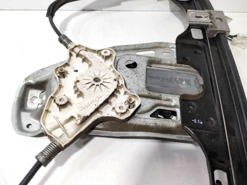 Recambio de elevalunas delantero izquierdo para mercedes-benz clase c (w203) berlina 2.2 cdi cat referencia OEM IAM A2037201746 