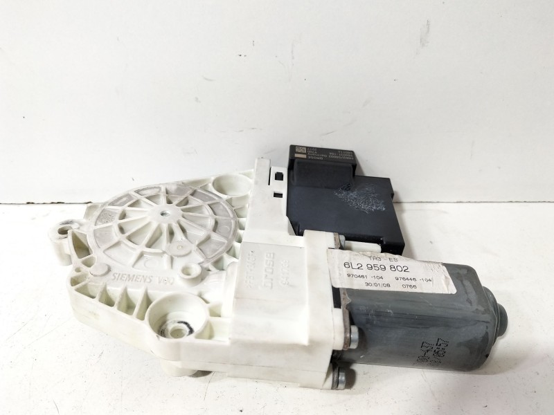 Recambio de motor elevalunas delantero izquierdo para seat ibiza (6l1) rock & roll referencia OEM IAM 6L2959802  