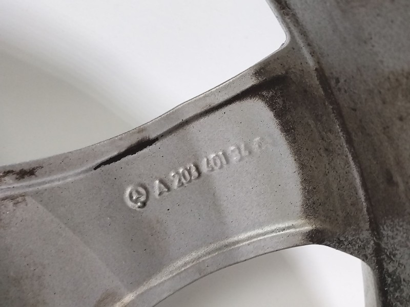 Recambio de llanta para mercedes-benz clase c coupé (cl203) c 220 cdi (203.708) referencia OEM IAM A2034013402  