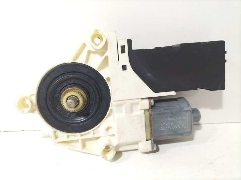 Recambio de motor elevalunas delantero izquierdo para peugeot 407 2.0 16v hdi fap cat (rhr / dw10bted4) referencia OEM IAM 11373