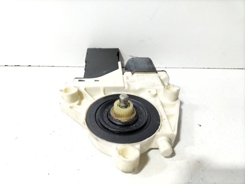 Recambio de motor elevalunas delantero izquierdo para peugeot 407 2.0 16v hdi fap cat (rhr / dw10bted4) referencia OEM IAM 11373