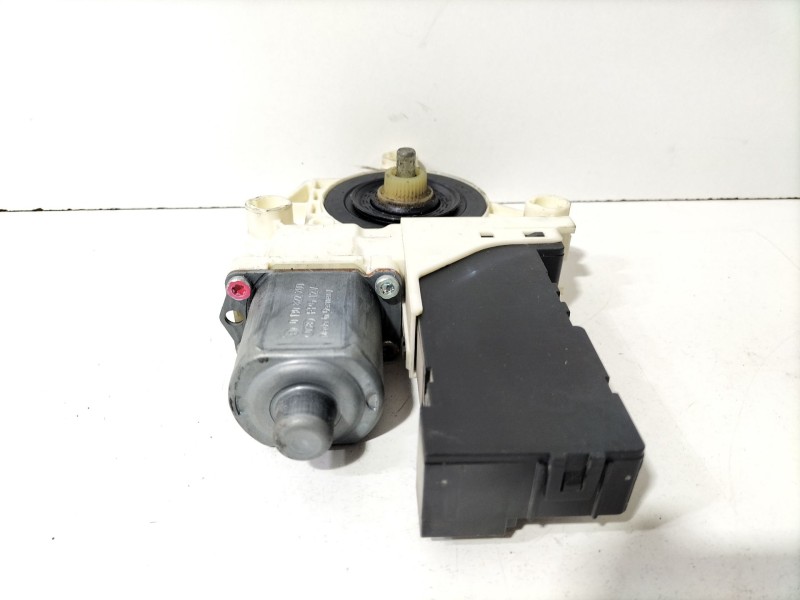 Recambio de motor elevalunas delantero izquierdo para peugeot 407 2.0 16v hdi fap cat (rhr / dw10bted4) referencia OEM IAM 11373